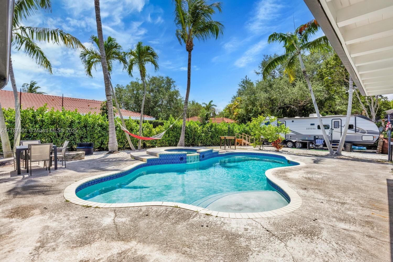 Real estate property located at 7864 179th Ter, Miami-dade, Cutler Hammock, Palmetto Bay, FL
