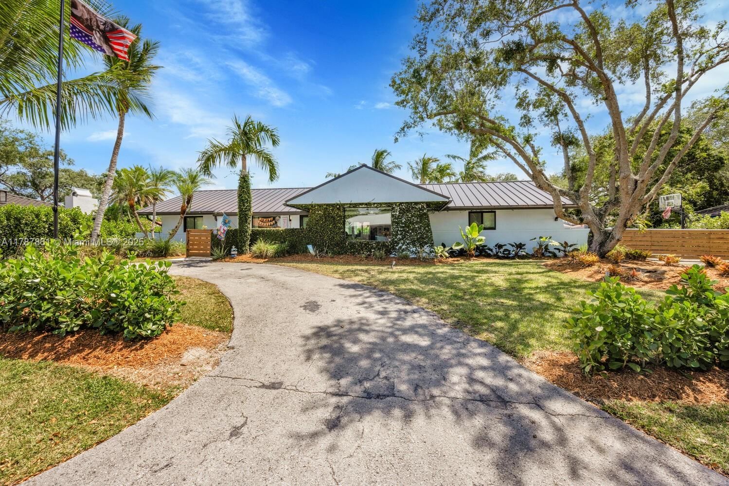 Real estate property located at 7864 179th Ter, Miami-dade, Cutler Hammock, Palmetto Bay, FL