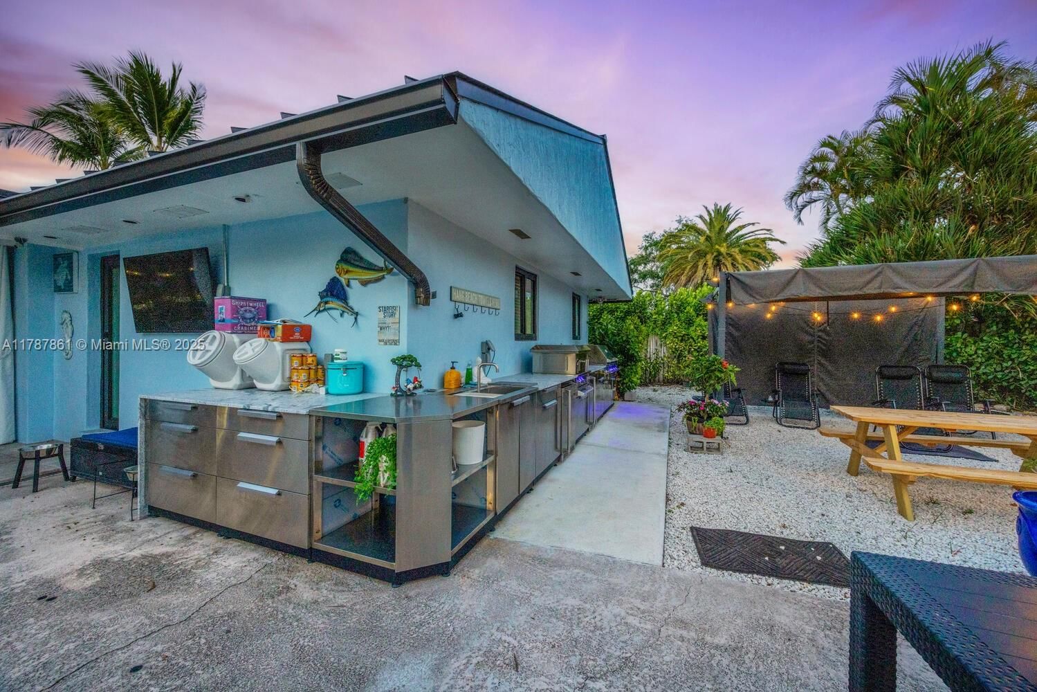 Real estate property located at 7864 179th Ter, Miami-dade, Cutler Hammock, Palmetto Bay, FL