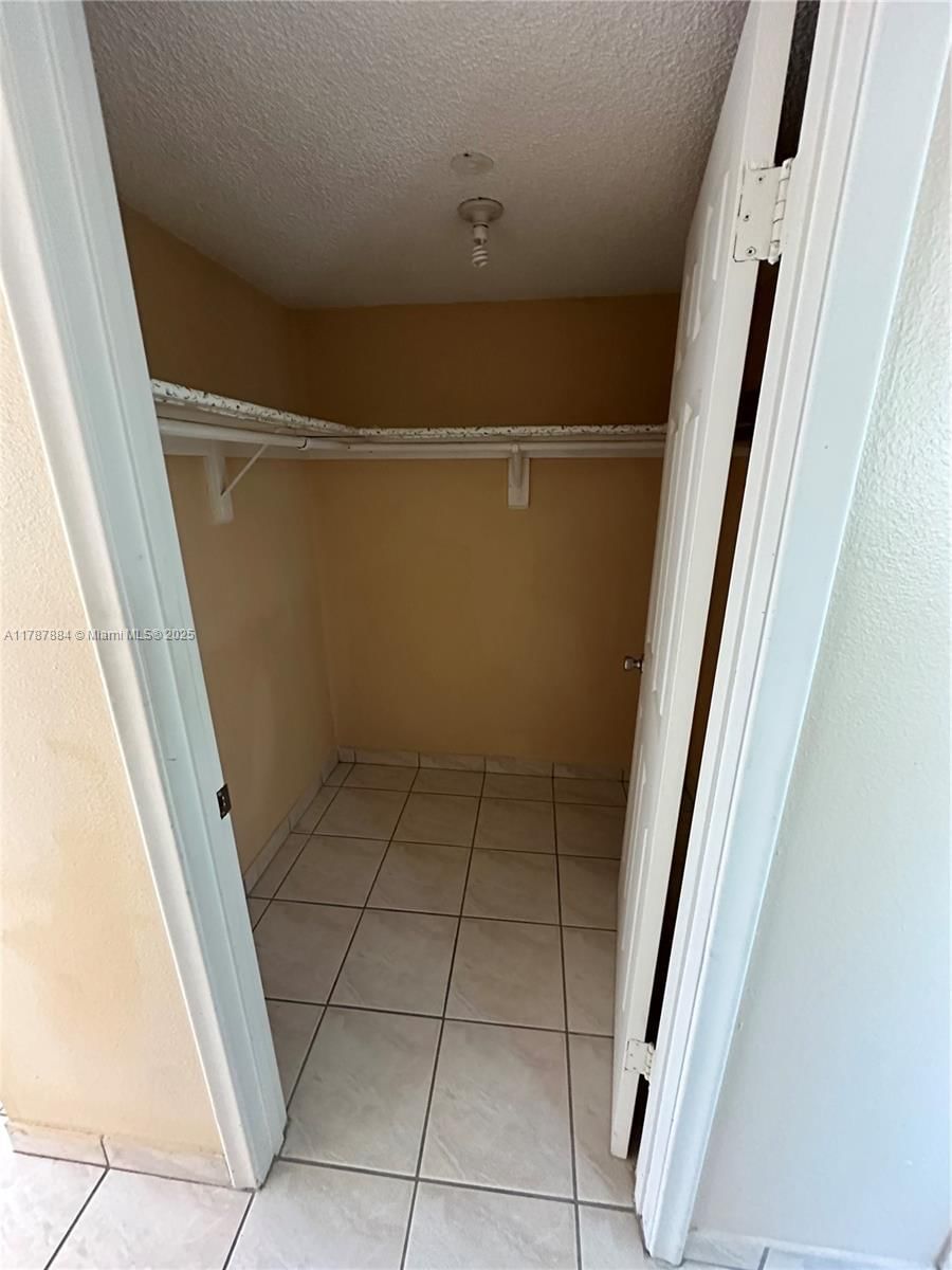 Real estate property located at 8250 Byron Ave #404, Miami-dade, Byron Waterview Condo, Miami Beach, FL