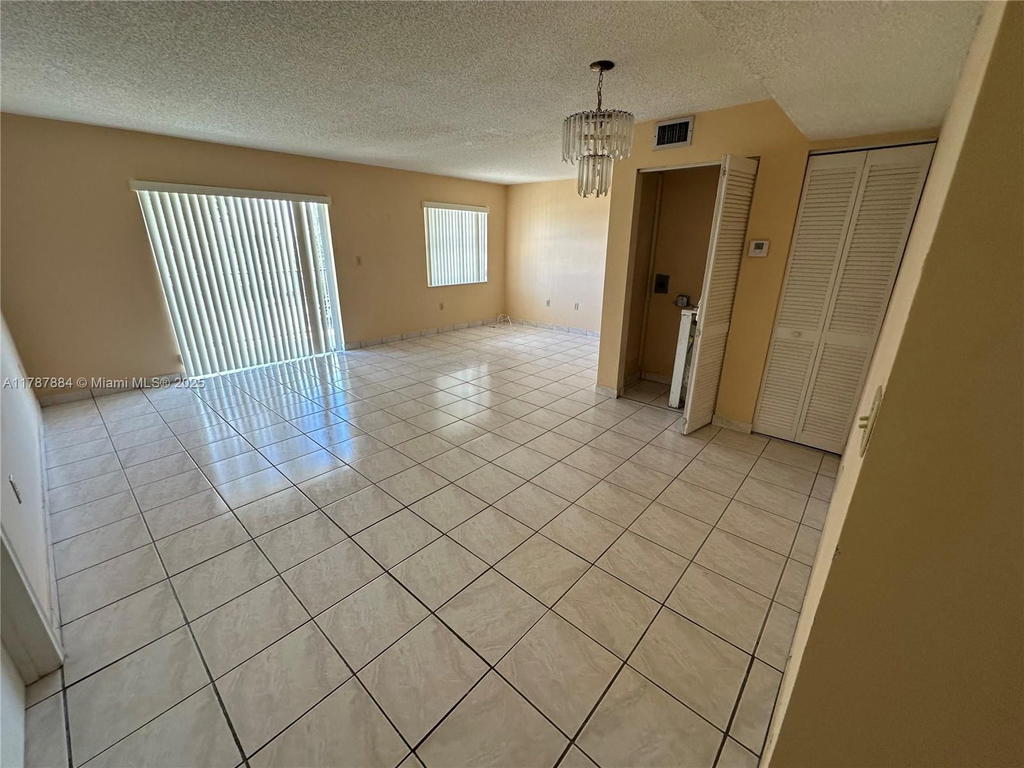 Real estate property located at 8250 Byron Ave #404, Miami-dade, Byron Waterview Condo, Miami Beach, FL