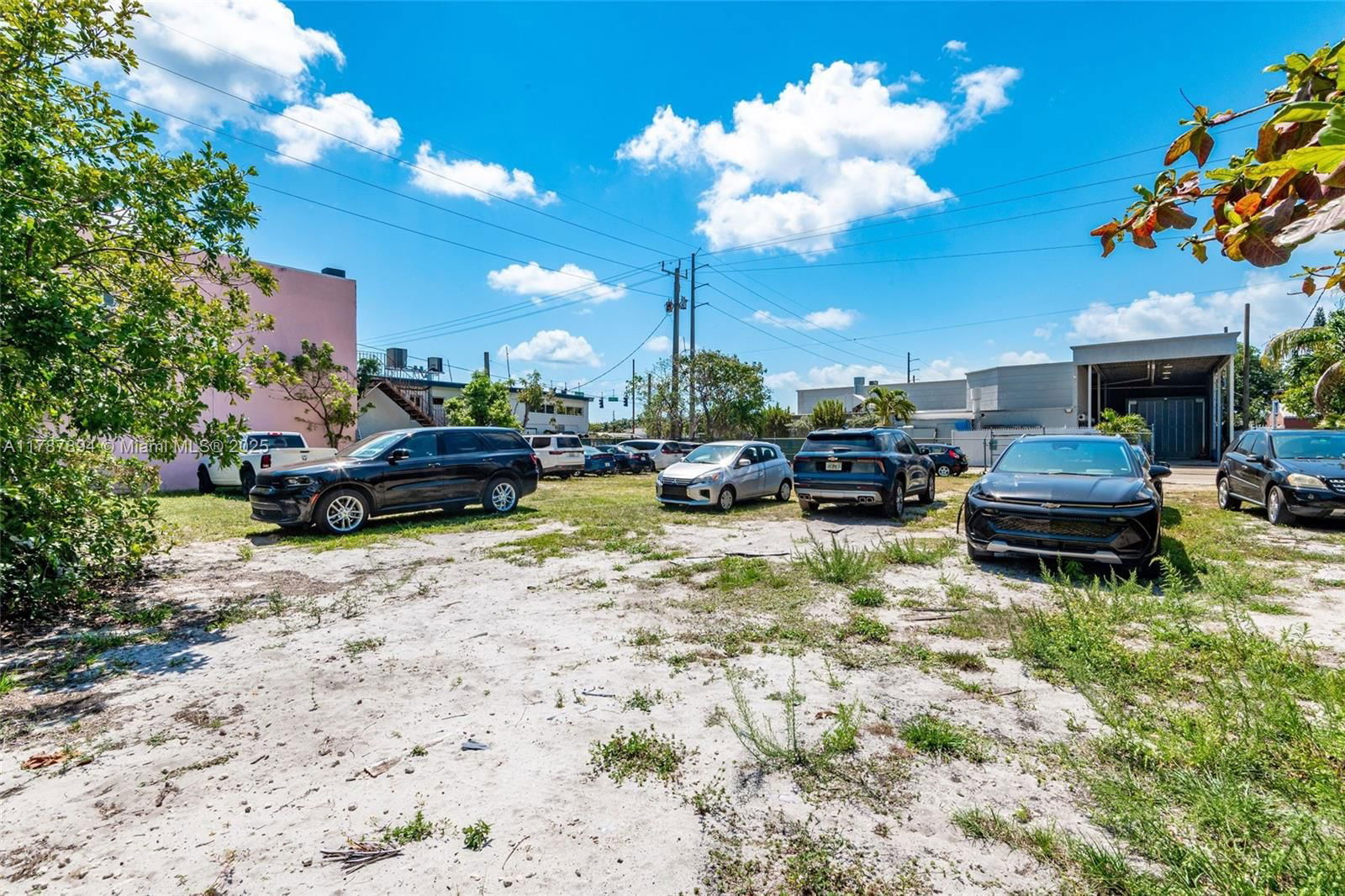Real estate property located at 2105 Monroe St, Broward, Hollywood Little Ranches, Hollywood, FL