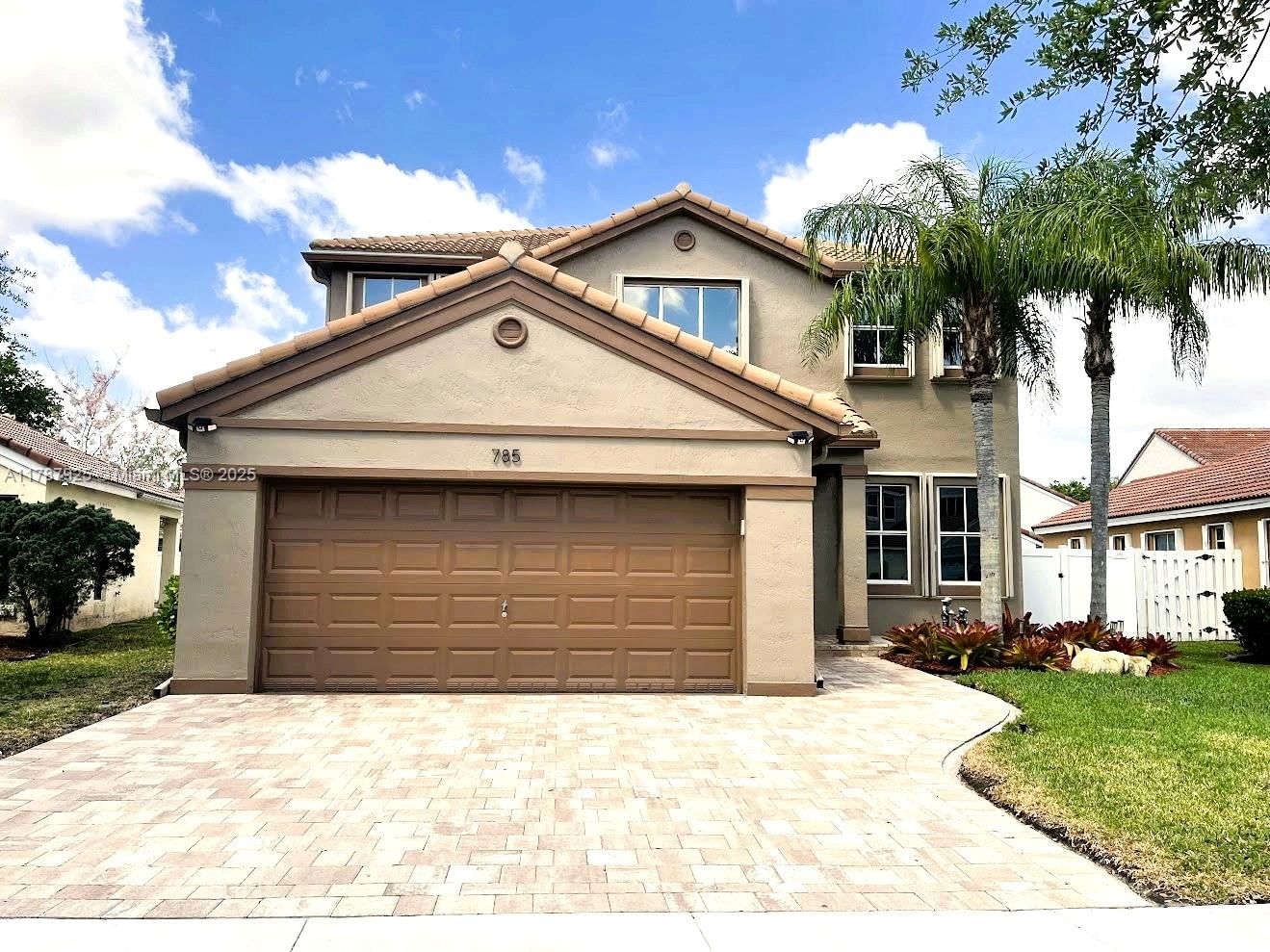 Real estate property located at 785 Falling Water Rd, Broward, Sector 4 North, Weston, FL