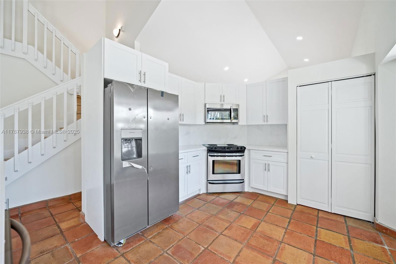 Real estate property located at 14531 Hampton Pl, Broward, Shenandoah Section Four, Davie, FL