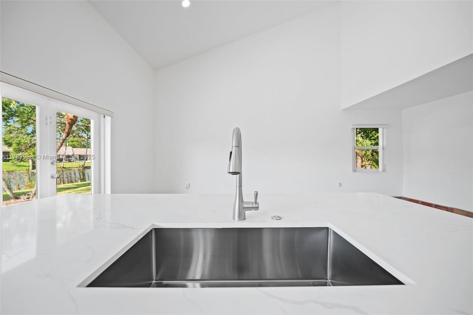 Real estate property located at 14531 Hampton Pl, Broward, Shenandoah Section Four, Davie, FL