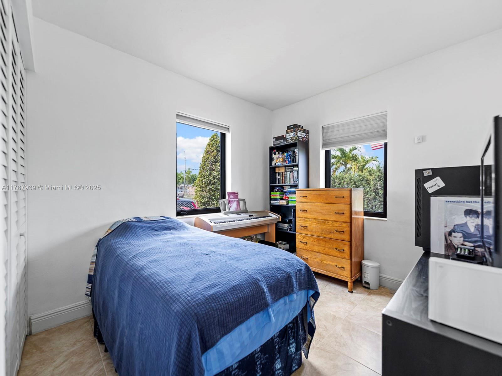 Real estate property located at 11420 44th St, Miami-dade, Westwood Lake 1st Addn, Miami, FL