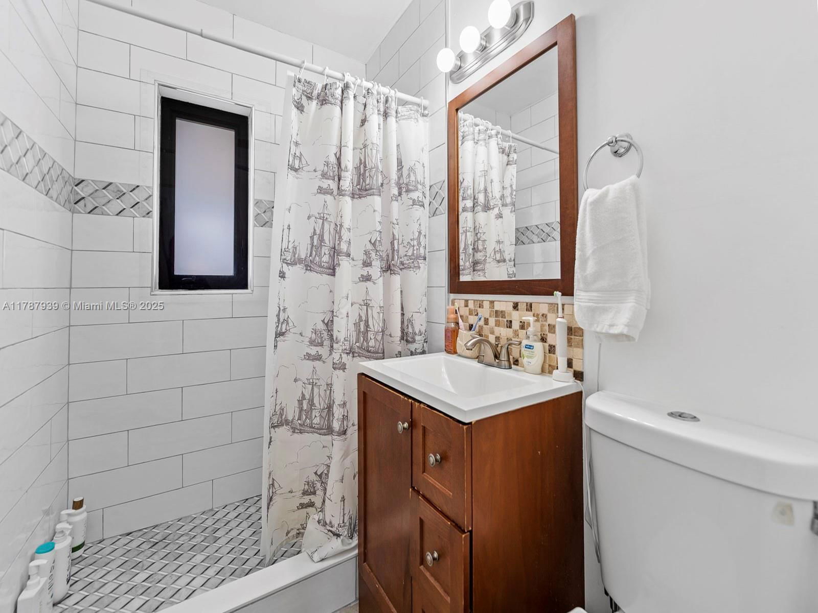 Real estate property located at 11420 44th St, Miami-dade, Westwood Lake 1st Addn, Miami, FL