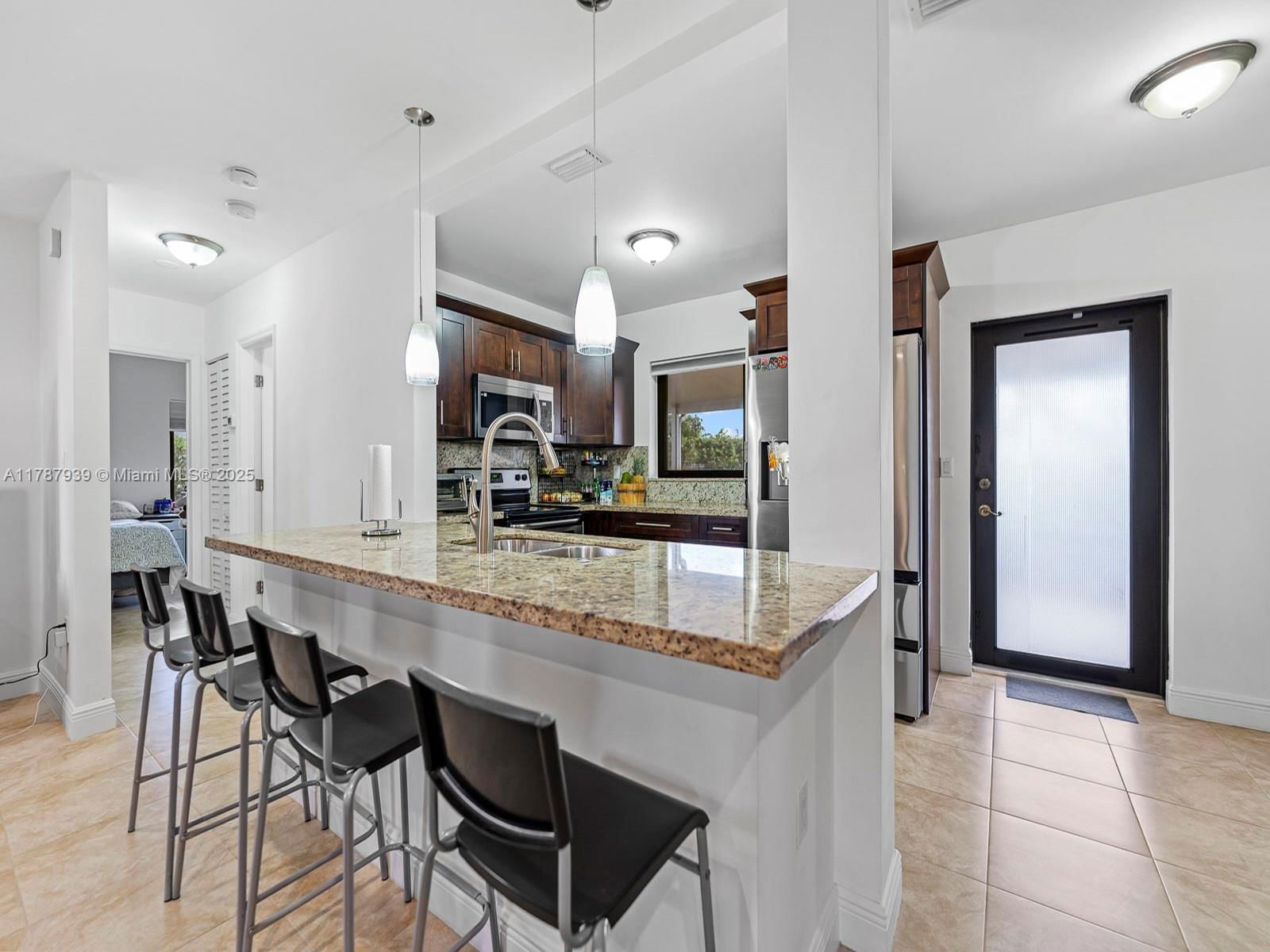 Real estate property located at 11420 44th St, Miami-dade, Westwood Lake 1st Addn, Miami, FL