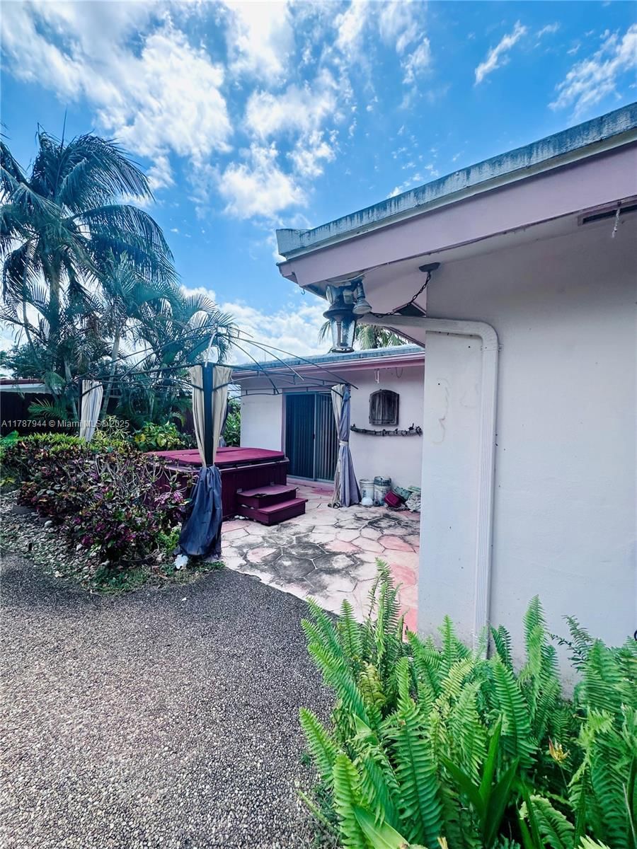 Real estate property located at 410 4th Ave, Broward, Garden Isles Sec 4, Pompano Beach, FL
