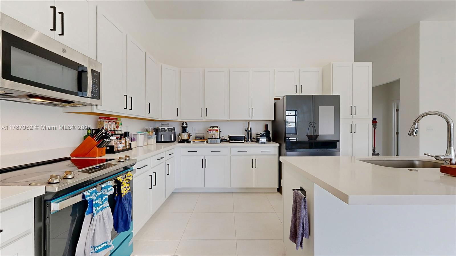 Real estate property located at 31171 193rd Ave, Miami-dade, Century Royal Homes, Homestead, FL