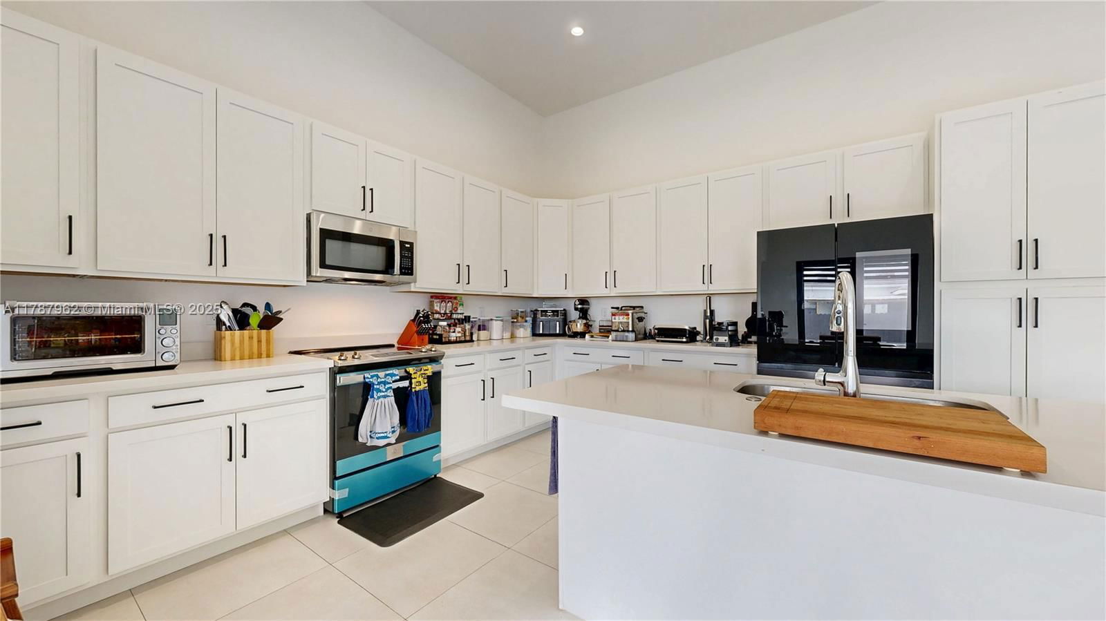 Real estate property located at 31171 193rd Ave, Miami-dade, Century Royal Homes, Homestead, FL