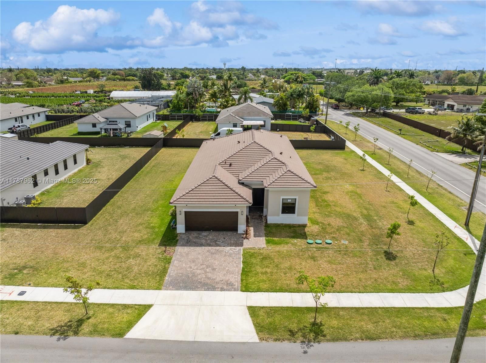 Real estate property located at 31171 193rd Ave, Miami-dade, Century Royal Homes, Homestead, FL