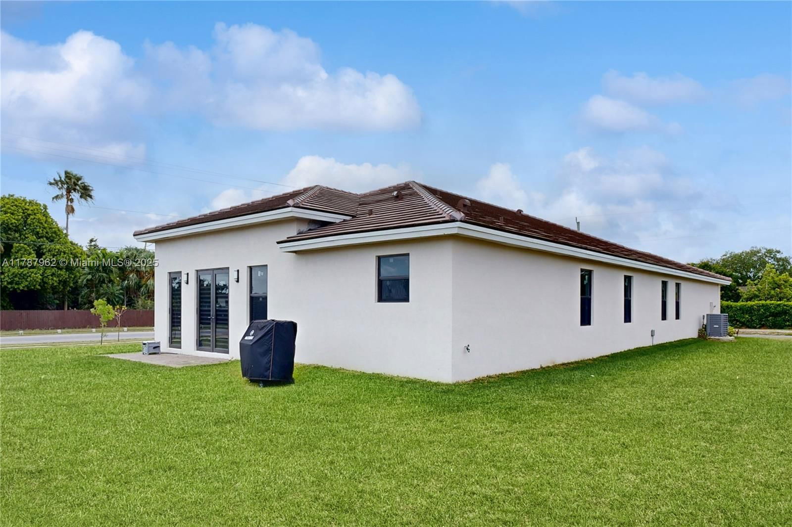 Real estate property located at 31171 193rd Ave, Miami-dade, Century Royal Homes, Homestead, FL