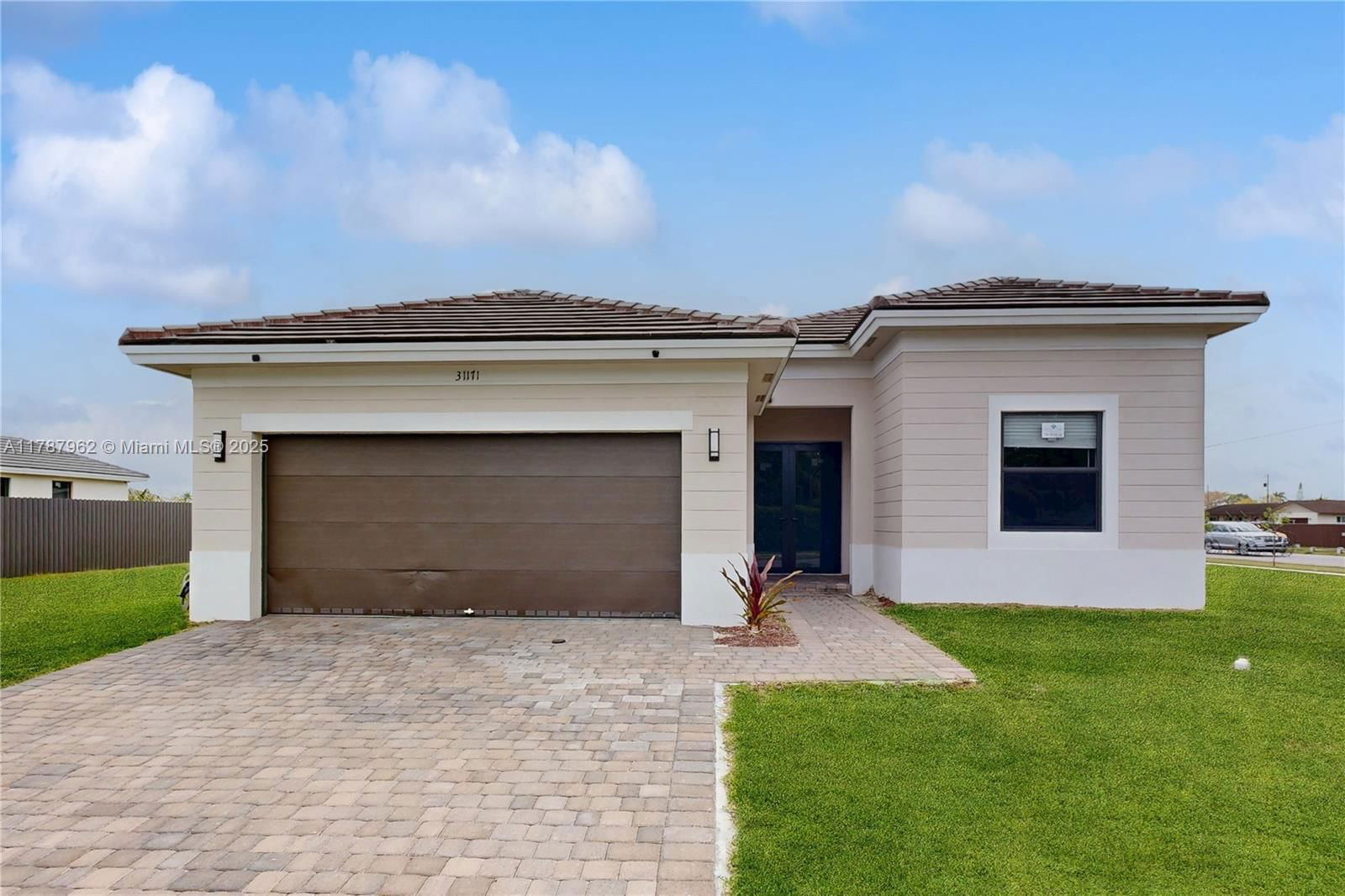 Real estate property located at 31171 193rd Ave, Miami-dade, Century Royal Homes, Homestead, FL