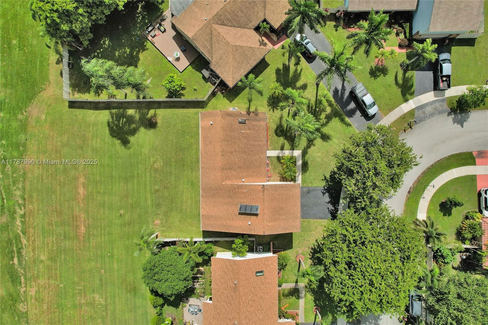 Real estate property located at 640 Fairfax Ave, Broward, Shenandoah Section Four, Davie, FL