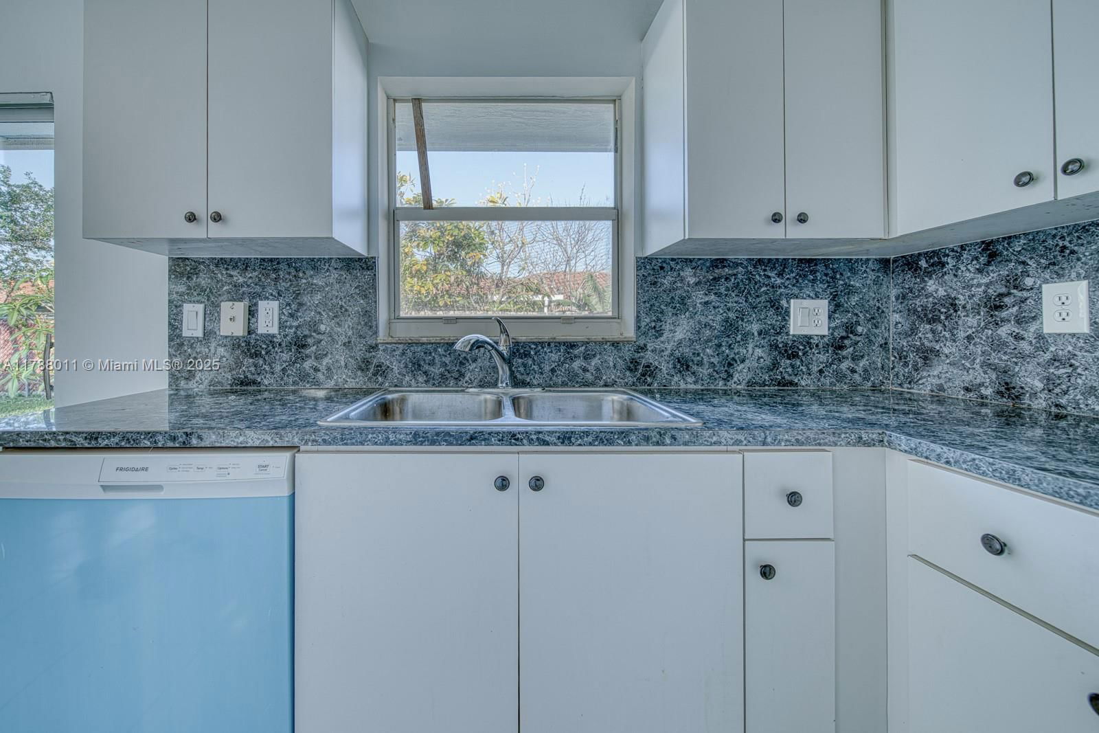 Real estate property located at 20026 122nd Ave, Miami-dade, Sabrina Twinhomes Sub, Miami, FL