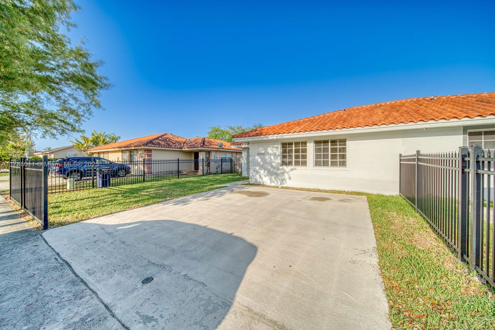 Real estate property located at 20026 122nd Ave, Miami-dade, Sabrina Twinhomes Sub, Miami, FL