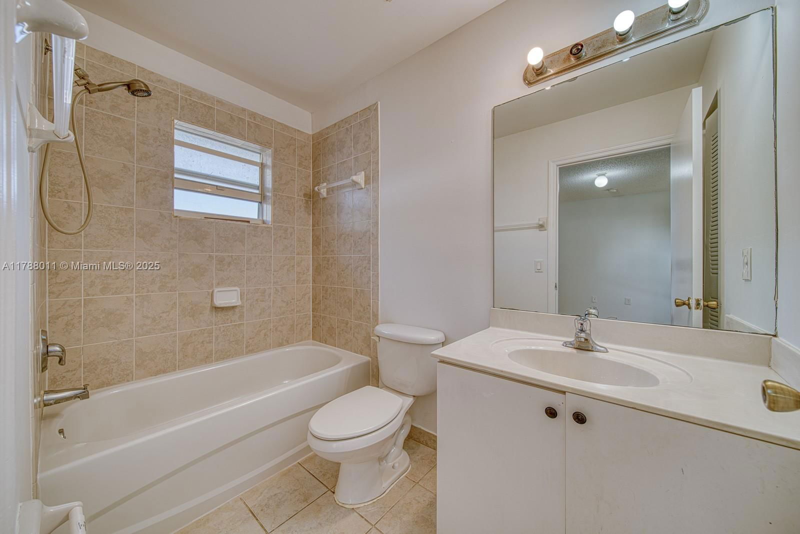 Real estate property located at 20026 122nd Ave, Miami-dade, Sabrina Twinhomes Sub, Miami, FL