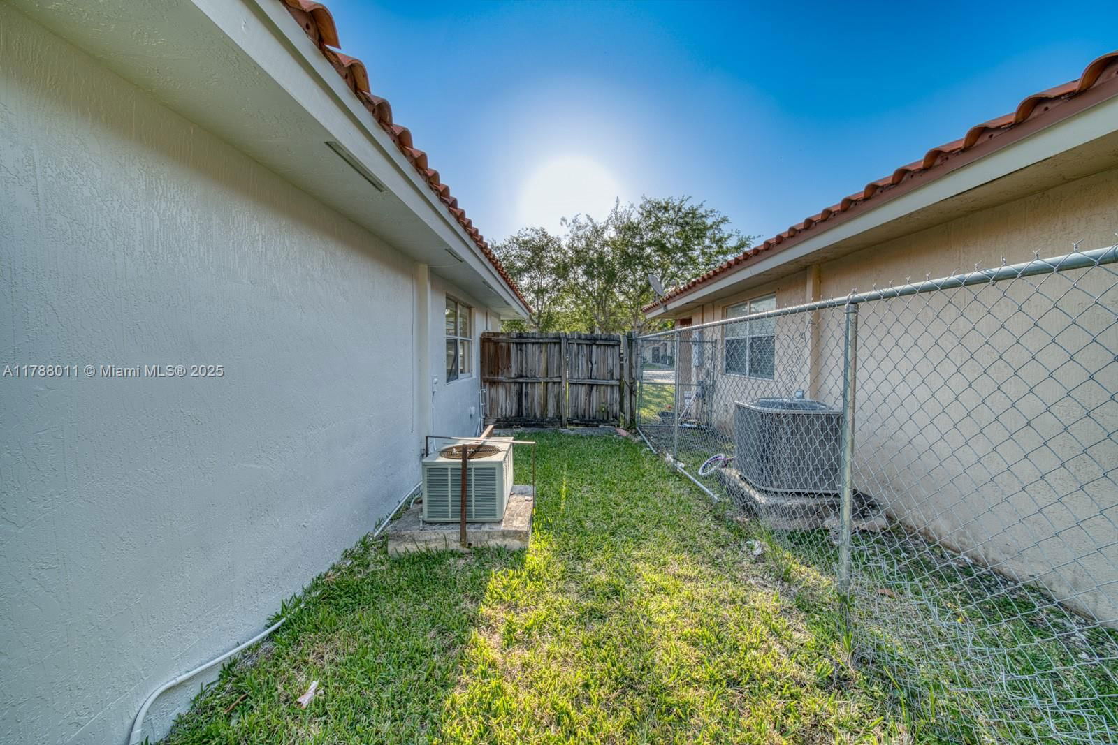 Real estate property located at 20026 122nd Ave, Miami-dade, Sabrina Twinhomes Sub, Miami, FL