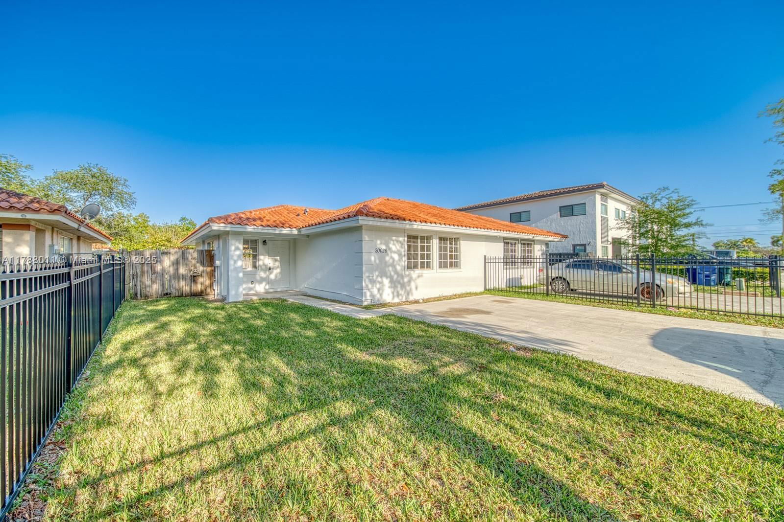 Real estate property located at 20026 122nd Ave, Miami-dade, Sabrina Twinhomes Sub, Miami, FL