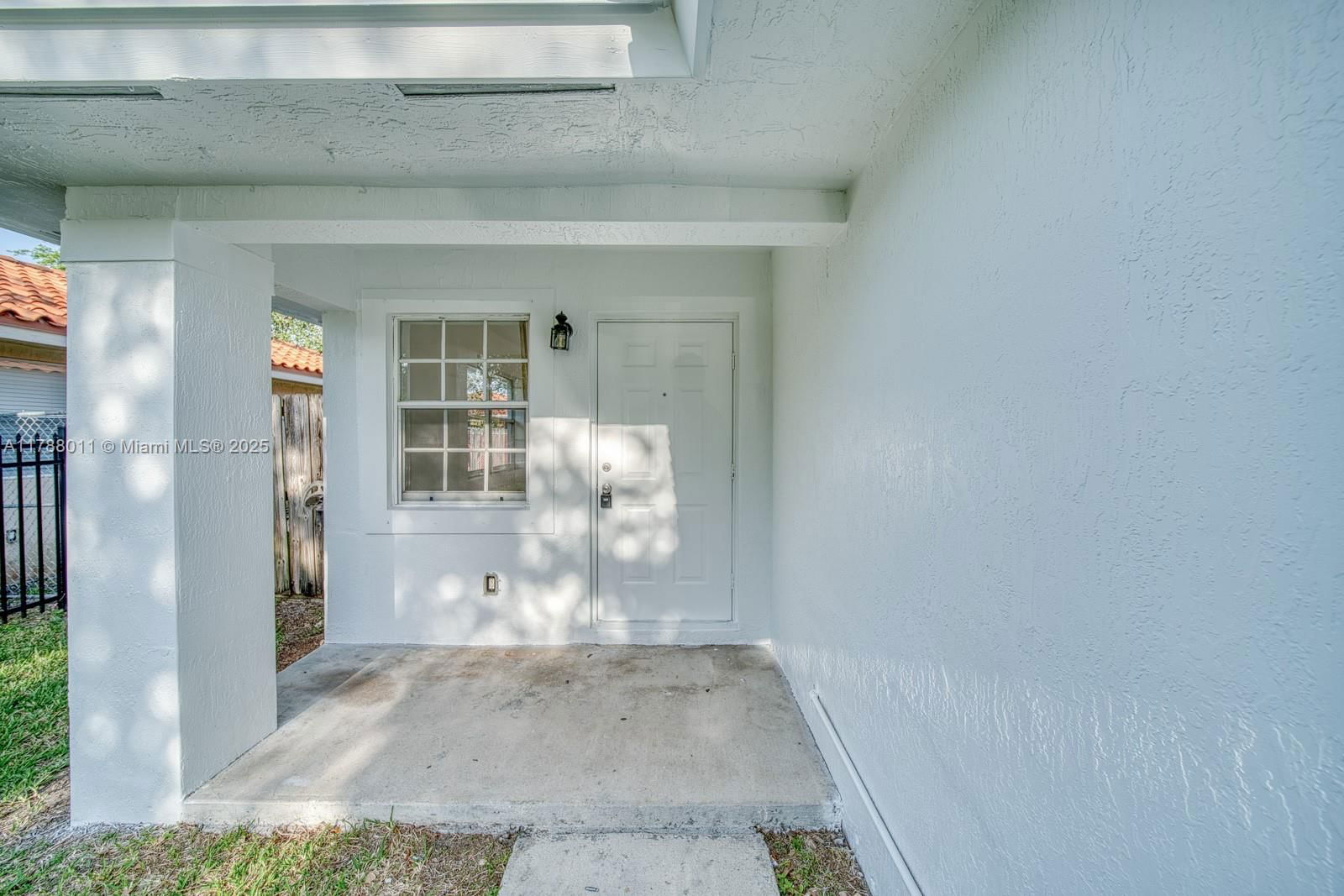 Real estate property located at 20026 122nd Ave, Miami-dade, Sabrina Twinhomes Sub, Miami, FL