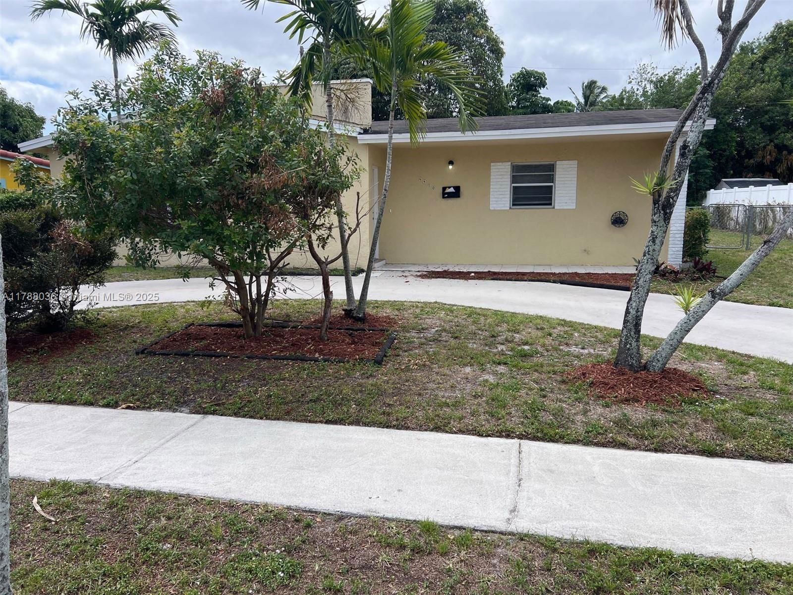 Real estate property located at 4410 30th Ct, Broward, Lauderdale Lakes West Gat, Lauderdale Lakes, FL