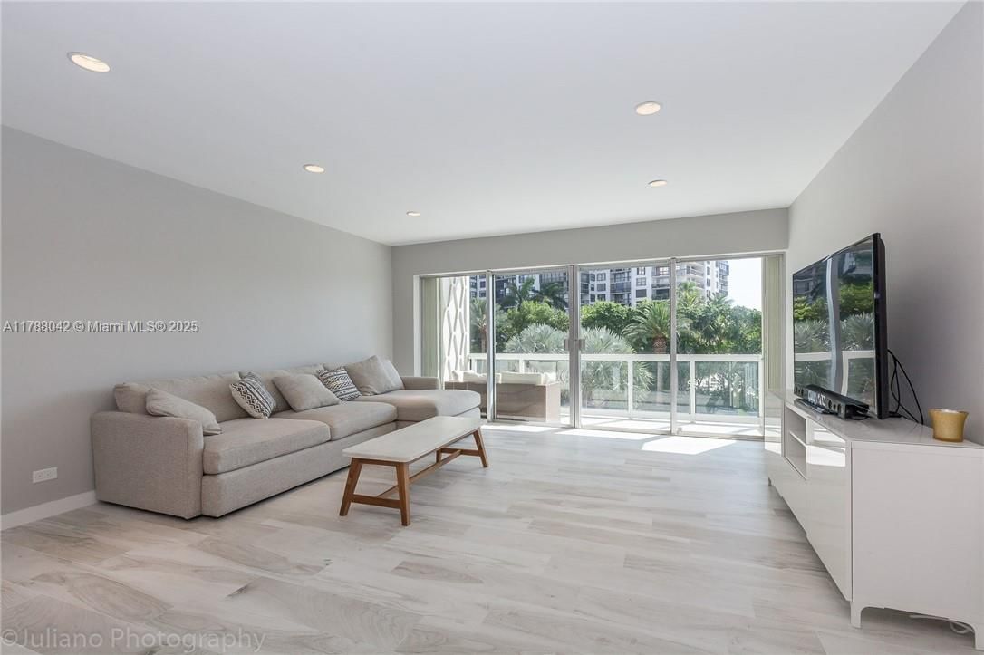 Real estate property located at 2451 Brickell Ave #3E, Miami-dade, Brickell Townhouse Condo, Miami, FL