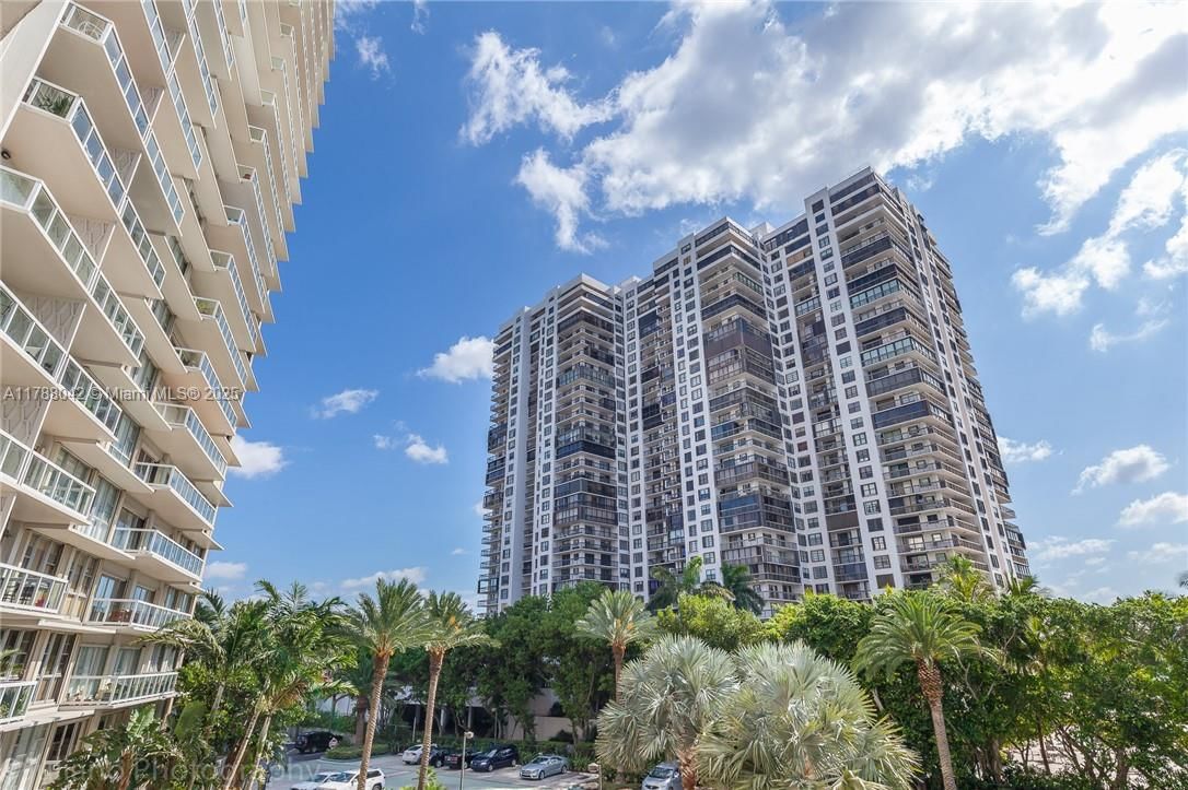Real estate property located at 2451 Brickell Ave #3E, Miami-dade, Brickell Townhouse Condo, Miami, FL