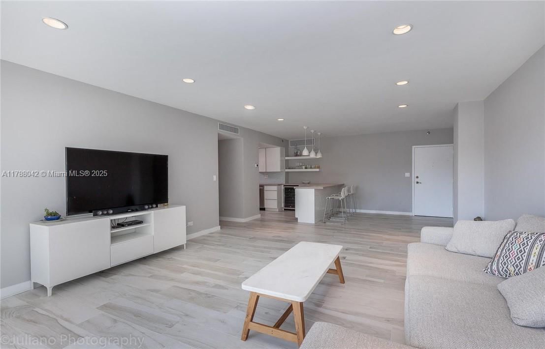 Real estate property located at 2451 Brickell Ave #3E, Miami-dade, Brickell Townhouse Condo, Miami, FL