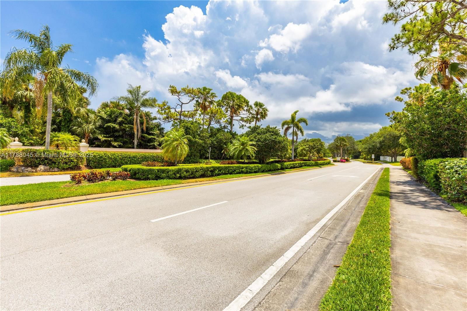 Real estate property located at 146 Blueberry lane, Martin, Pinecrest Lakes, Jensen Beach, FL