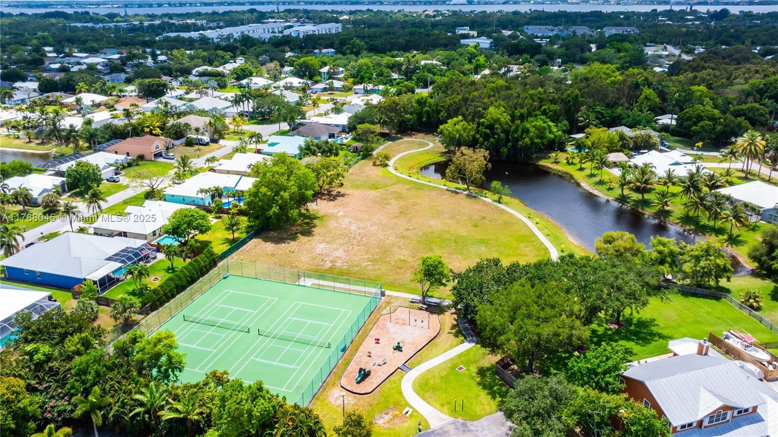 Real estate property located at 146 Blueberry lane, Martin, Pinecrest Lakes, Jensen Beach, FL