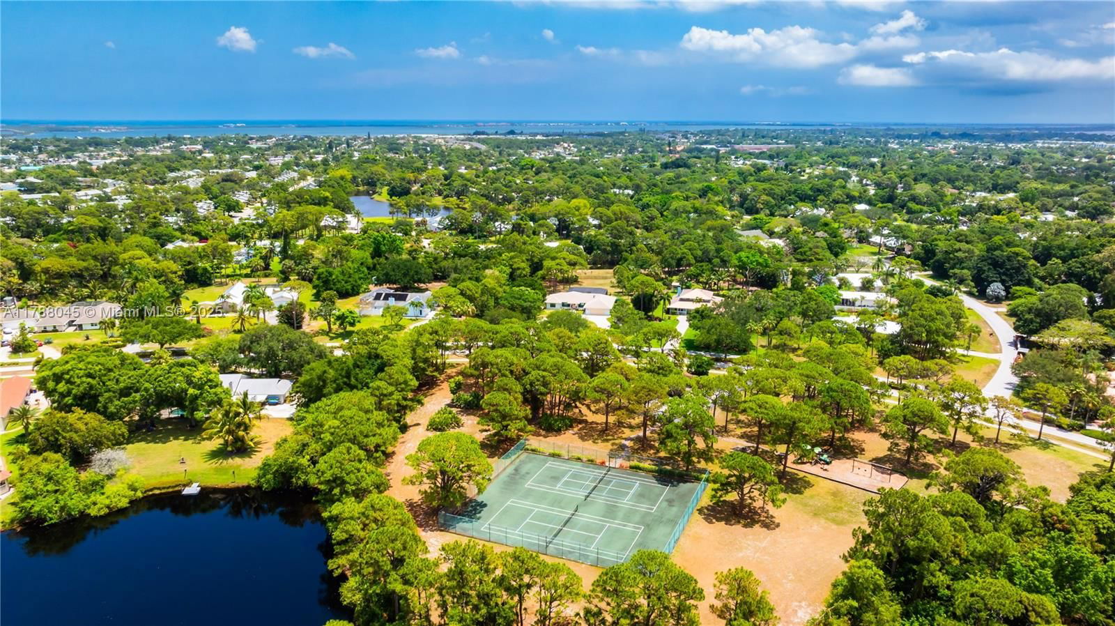 Real estate property located at 146 Blueberry lane, Martin, Pinecrest Lakes, Jensen Beach, FL