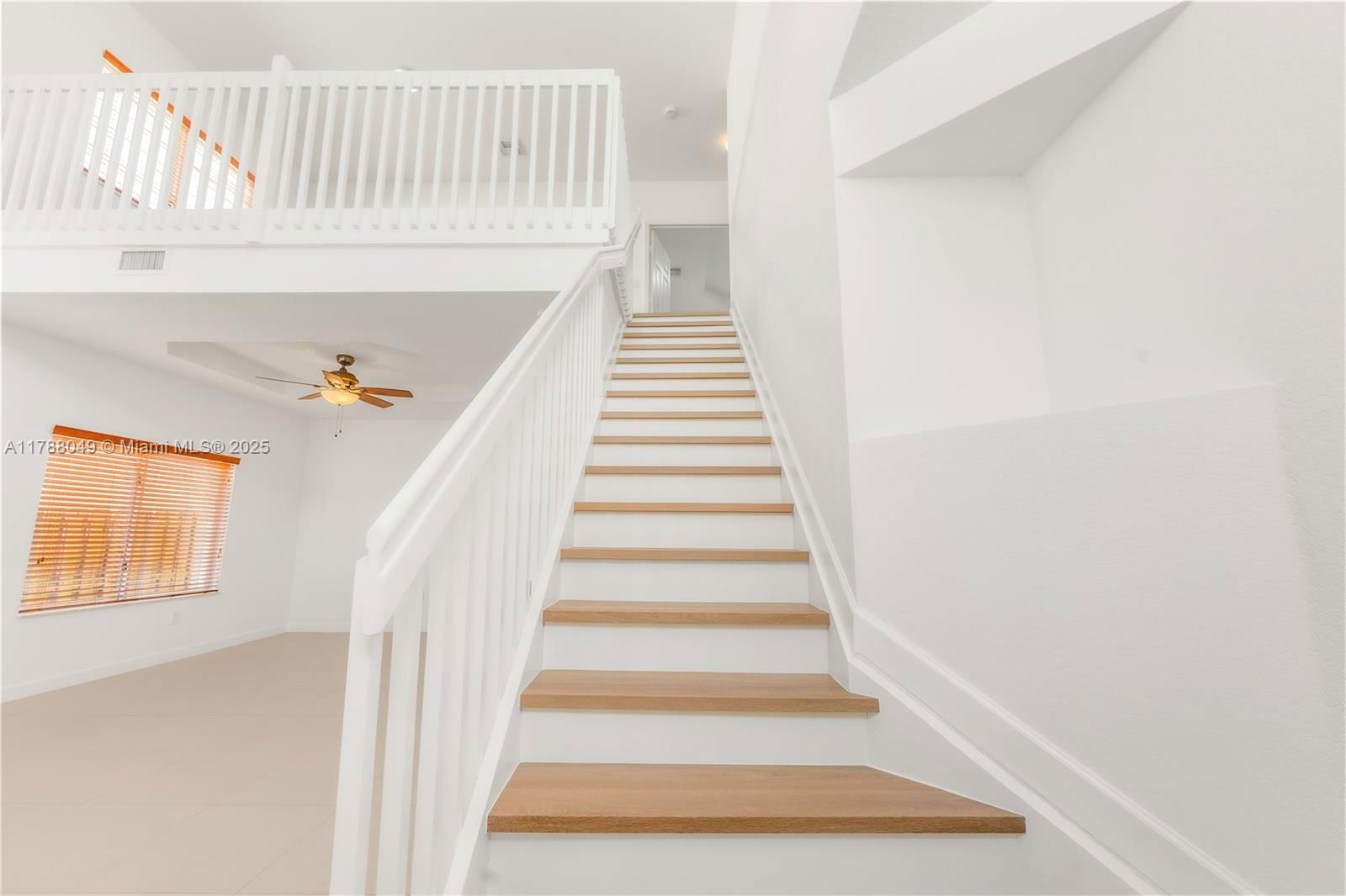 Real estate property located at 9369 224th Ter, Miami-dade, Lakes By The Bay Day, Cutler Bay, FL