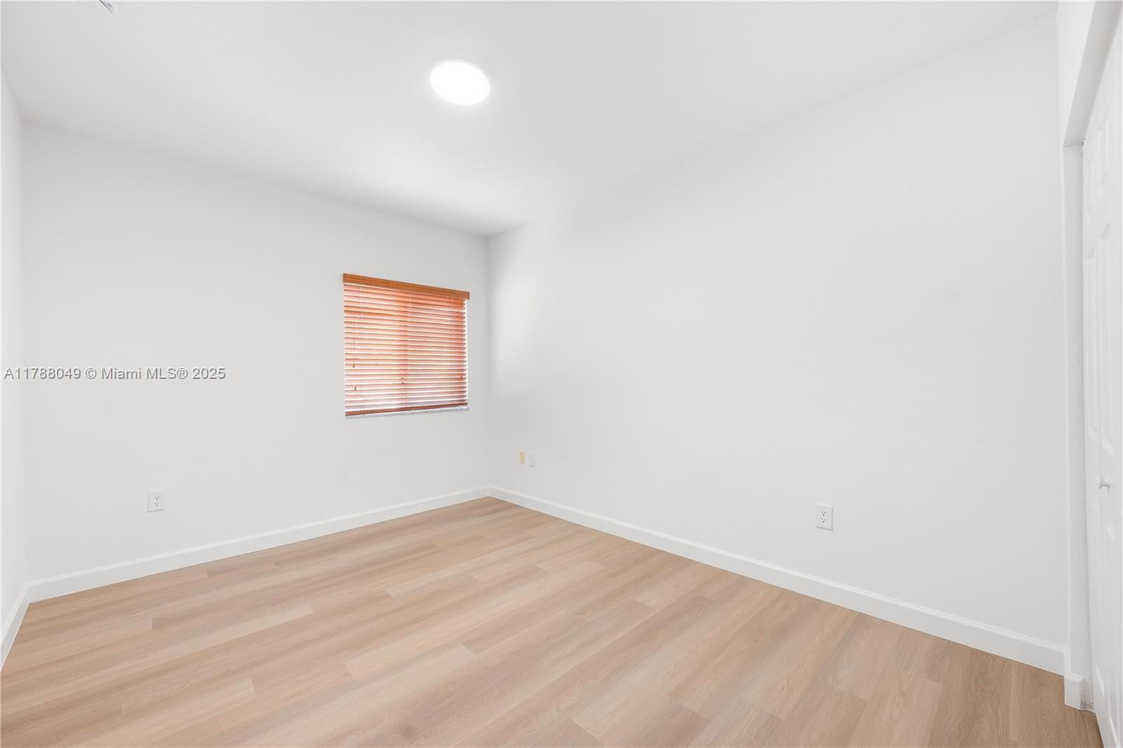 Real estate property located at 9369 224th Ter, Miami-dade, Lakes By The Bay Day, Cutler Bay, FL