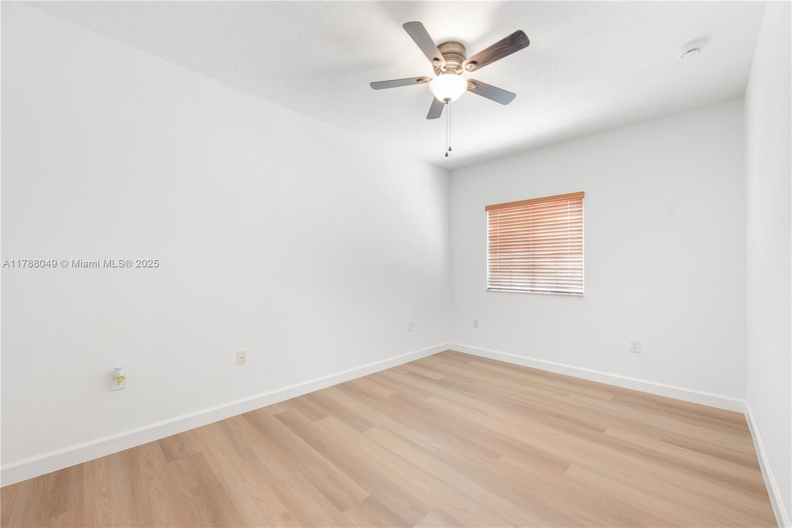 Real estate property located at 9369 224th Ter, Miami-dade, Lakes By The Bay Day, Cutler Bay, FL