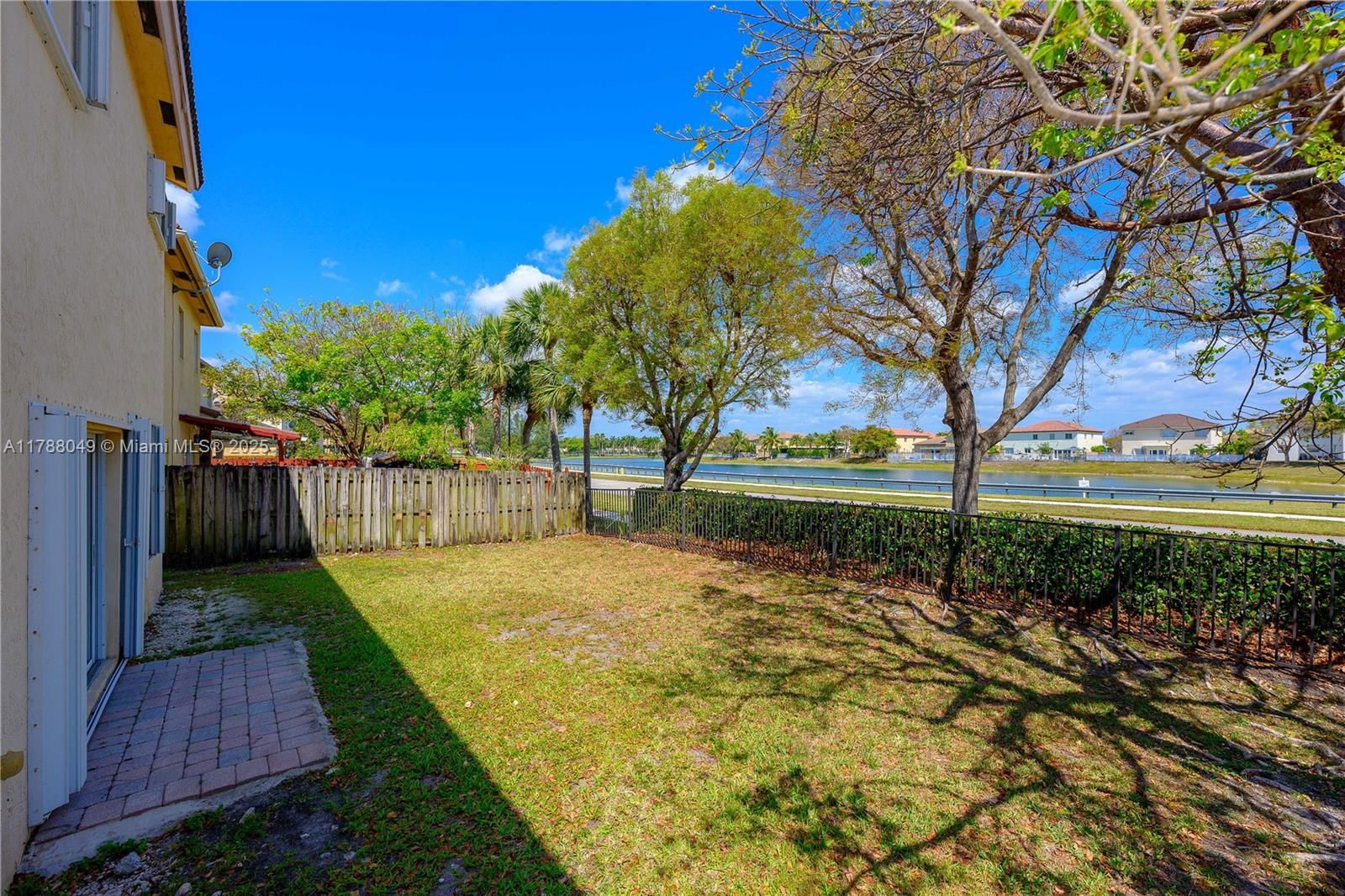Real estate property located at 9369 224th Ter, Miami-dade, Lakes By The Bay Day, Cutler Bay, FL