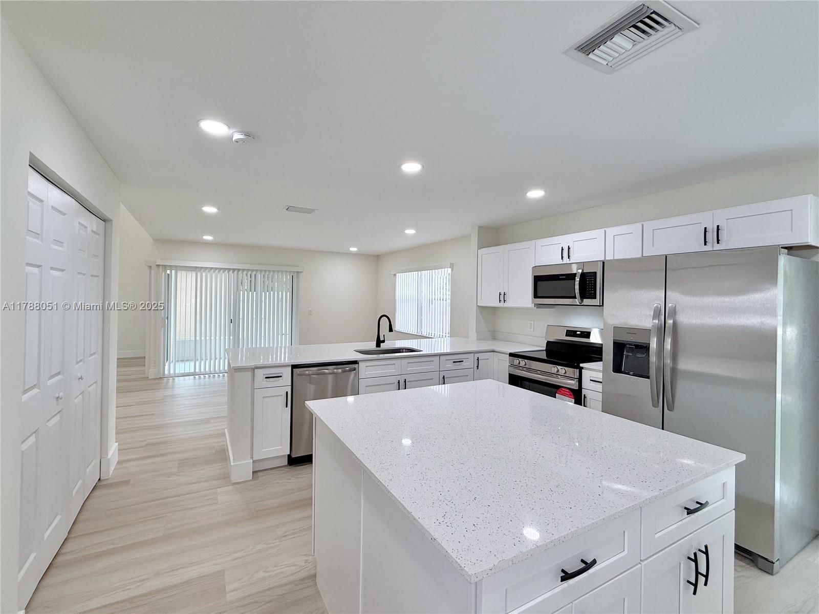 Real estate property located at 9525 9th Ct, Broward, Quatraine, Plantation, FL