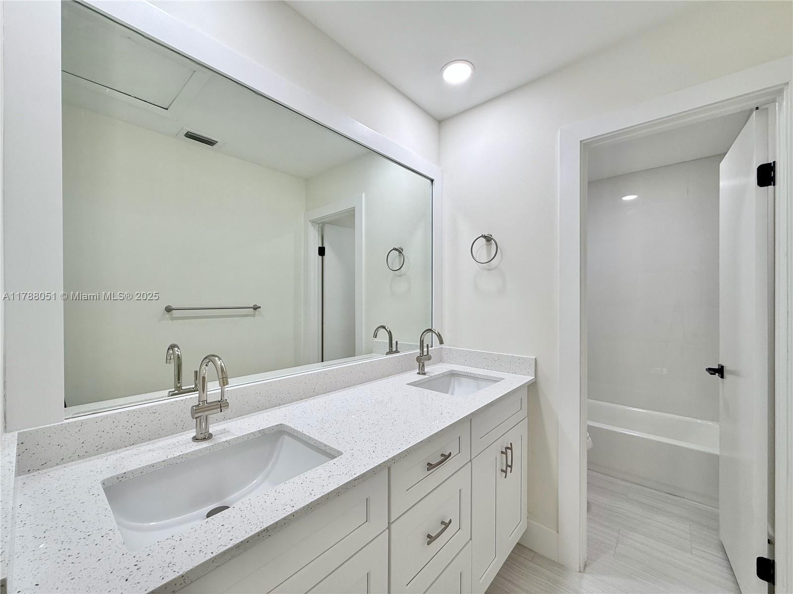 Real estate property located at 9525 9th Ct, Broward, Quatraine, Plantation, FL