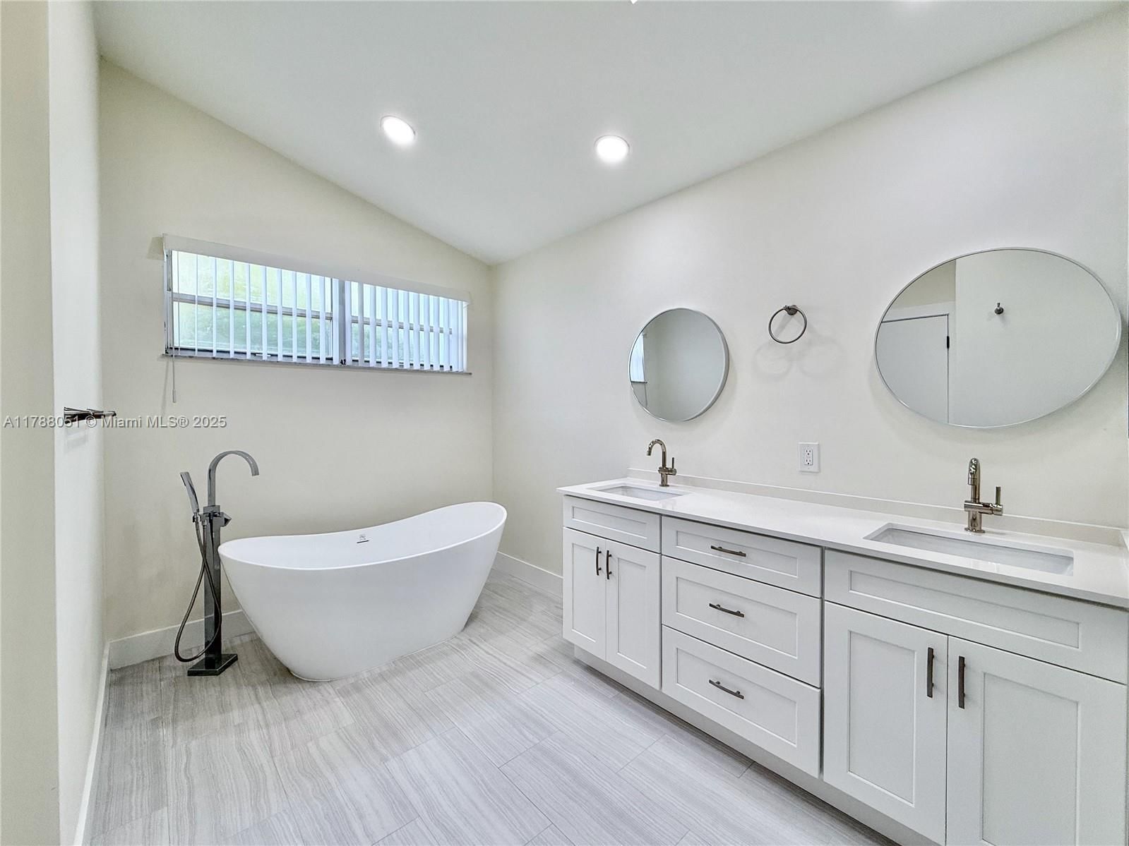 Real estate property located at 9525 9th Ct, Broward, Quatraine, Plantation, FL