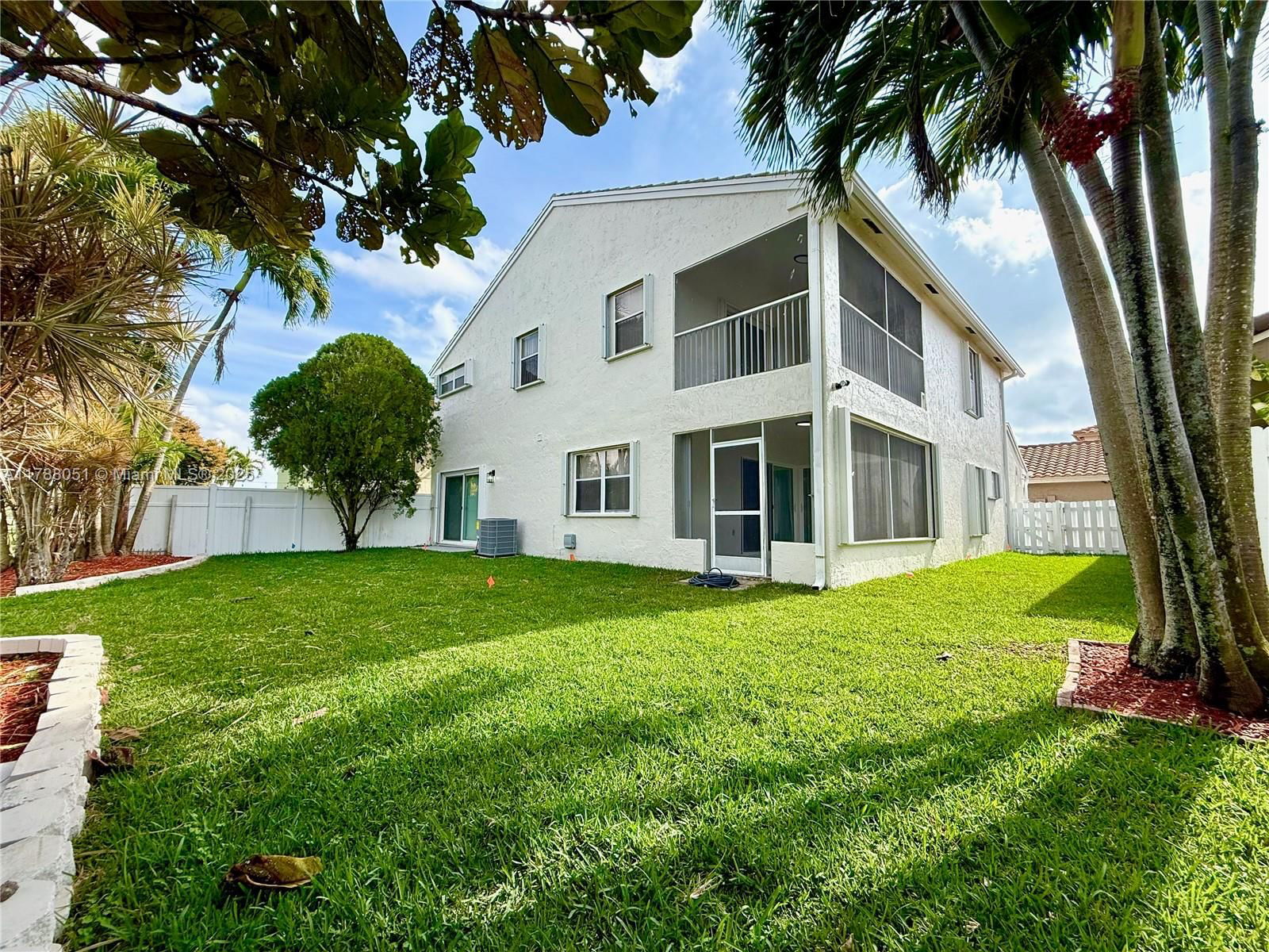 Real estate property located at 9525 9th Ct, Broward, Quatraine, Plantation, FL