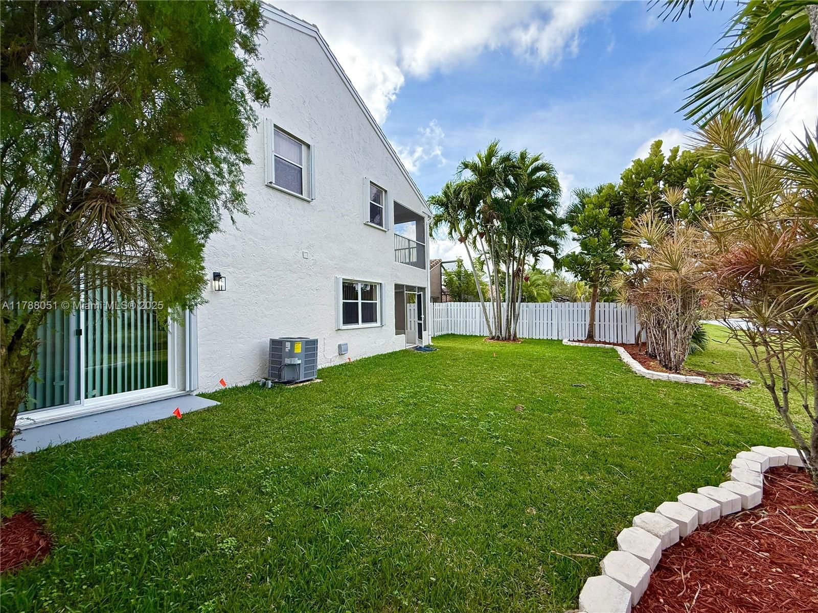 Real estate property located at 9525 9th Ct, Broward, Quatraine, Plantation, FL