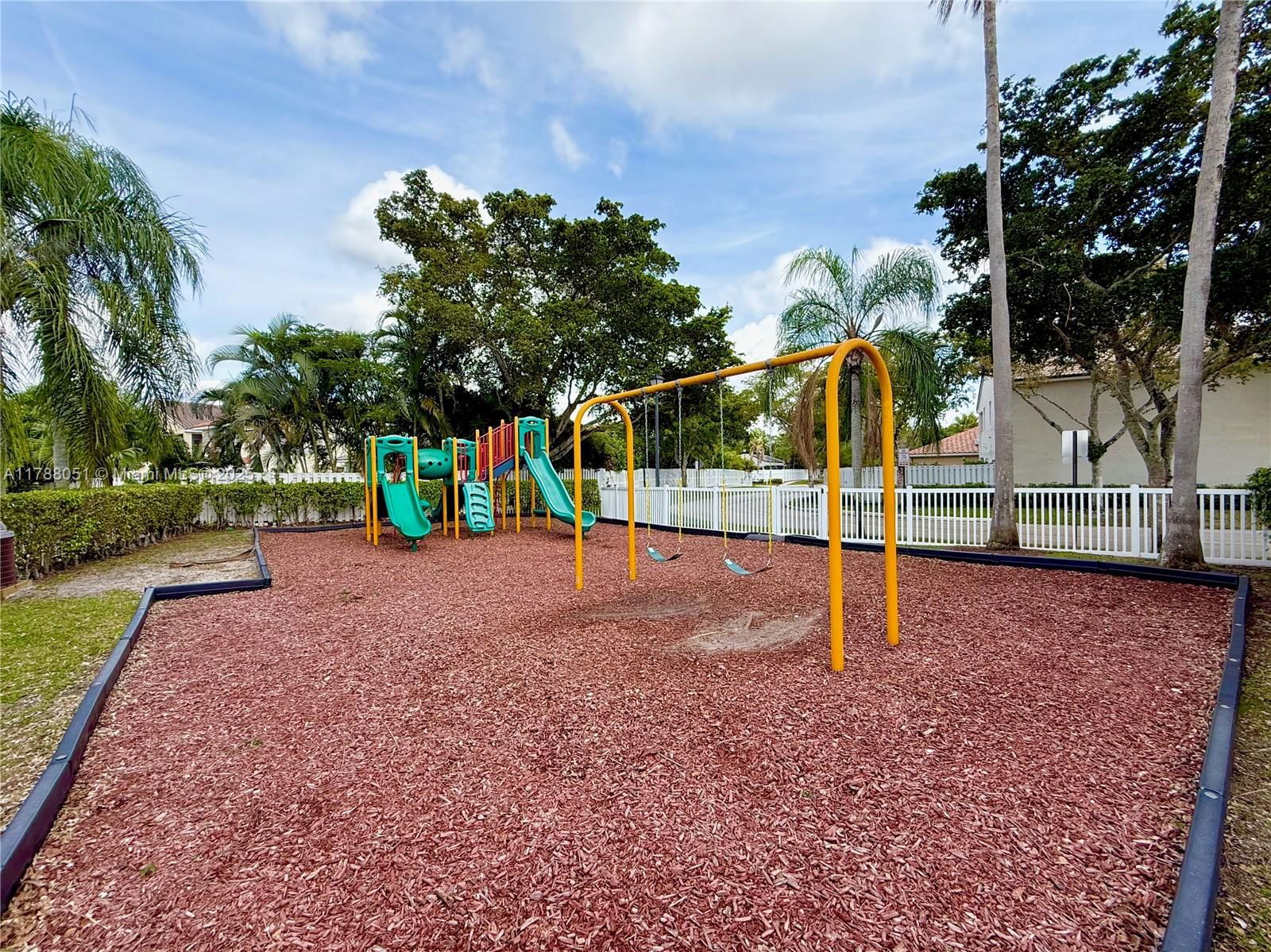 Real estate property located at 9525 9th Ct, Broward, Quatraine, Plantation, FL