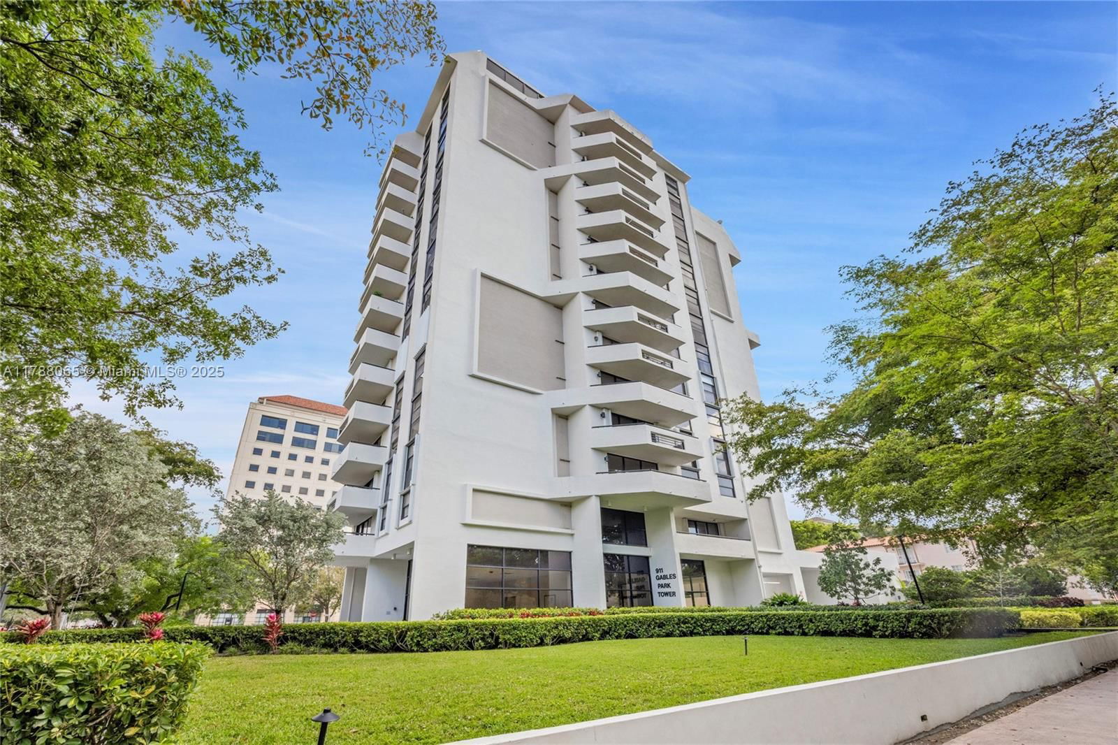 Real estate property located at 911 Ponce De Leon Blvd #1402, Miami-dade, Gables Park Tower Condo, Coral Gables, FL