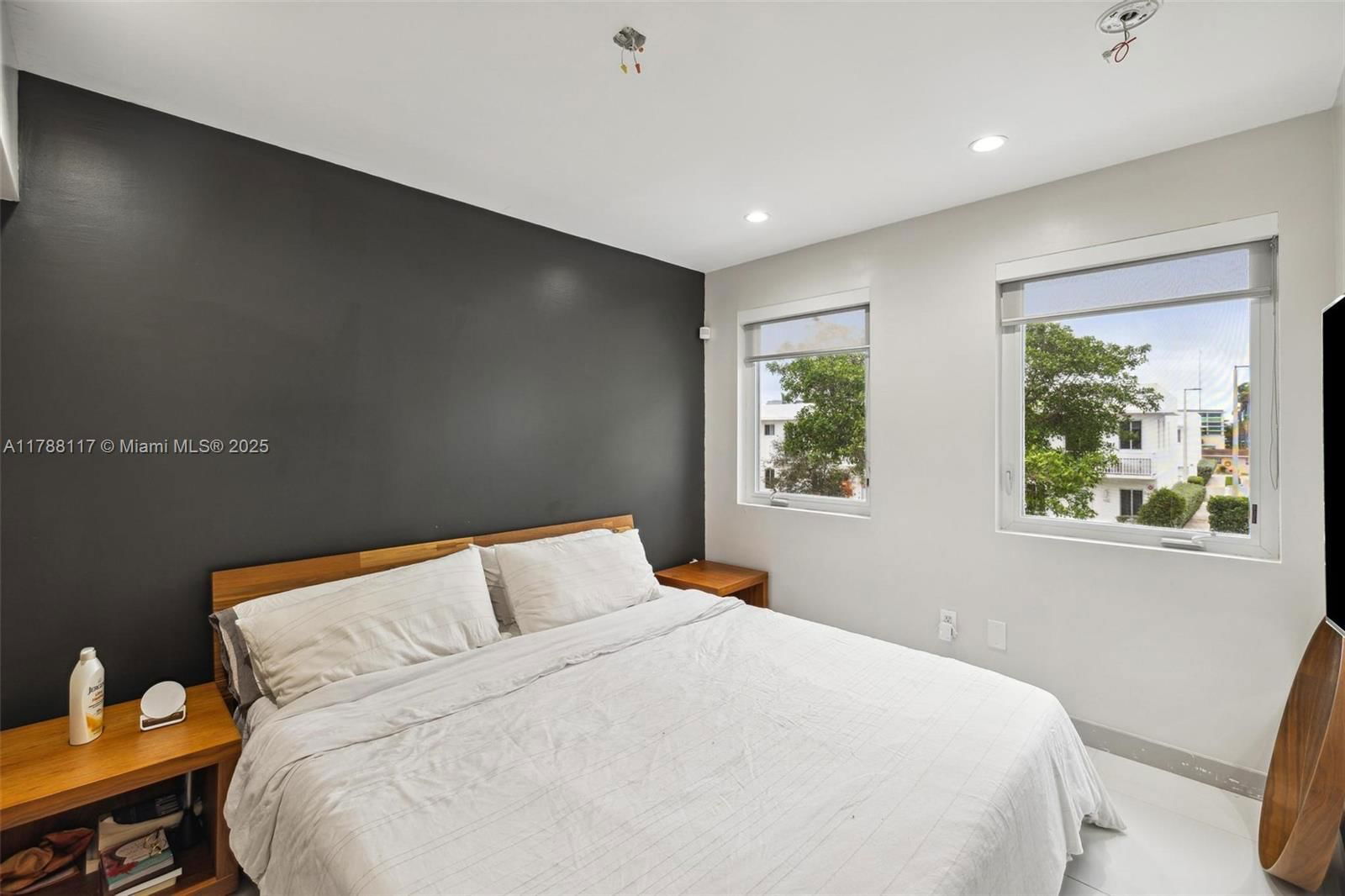 Real estate property located at 2615 213th St, Miami-dade, Biltmore Pk, Miami, FL