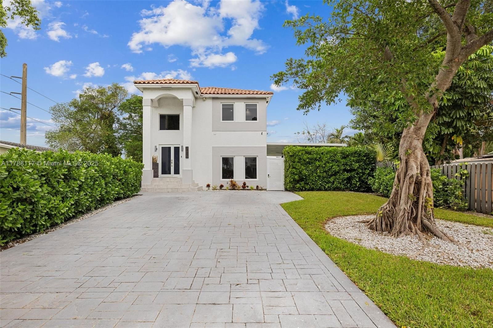Real estate property located at 2615 213th St, Miami-dade, Biltmore Pk, Miami, FL