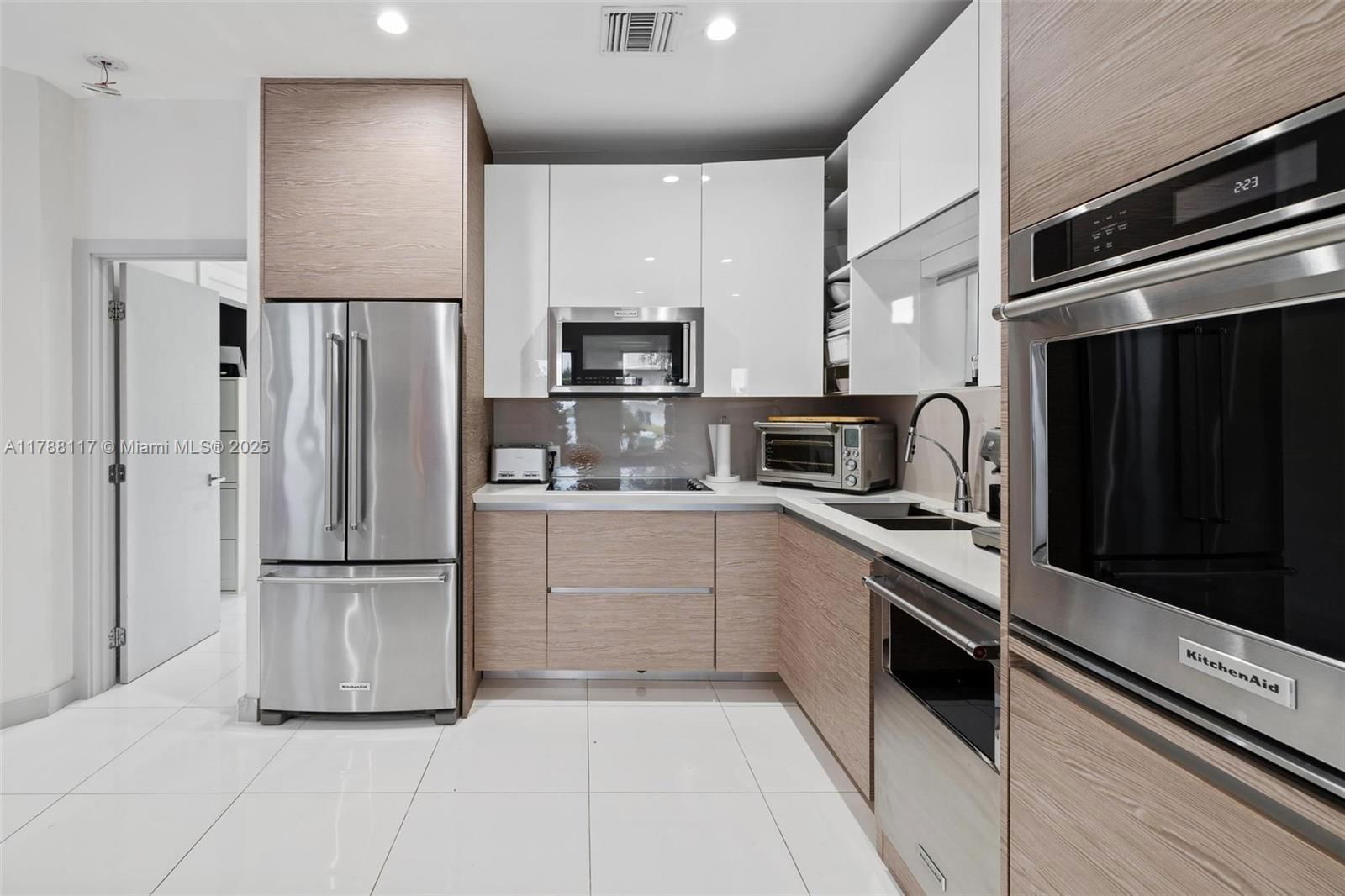 Real estate property located at 2615 213th St, Miami-dade, Biltmore Pk, Miami, FL