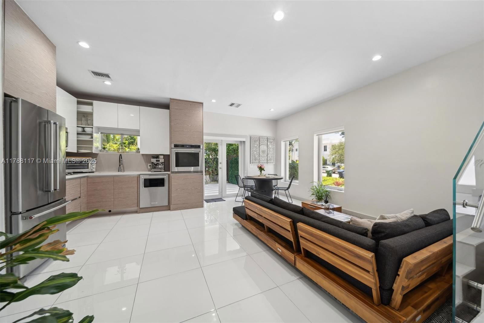 Real estate property located at 2615 213th St, Miami-dade, Biltmore Pk, Miami, FL