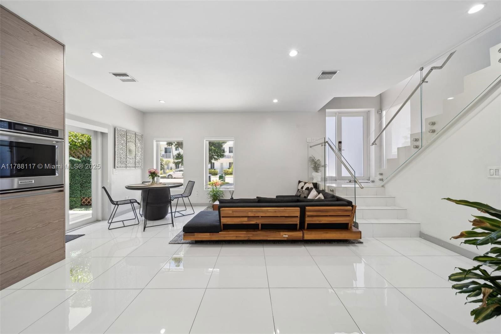 Real estate property located at 2615 213th St, Miami-dade, Biltmore Pk, Miami, FL