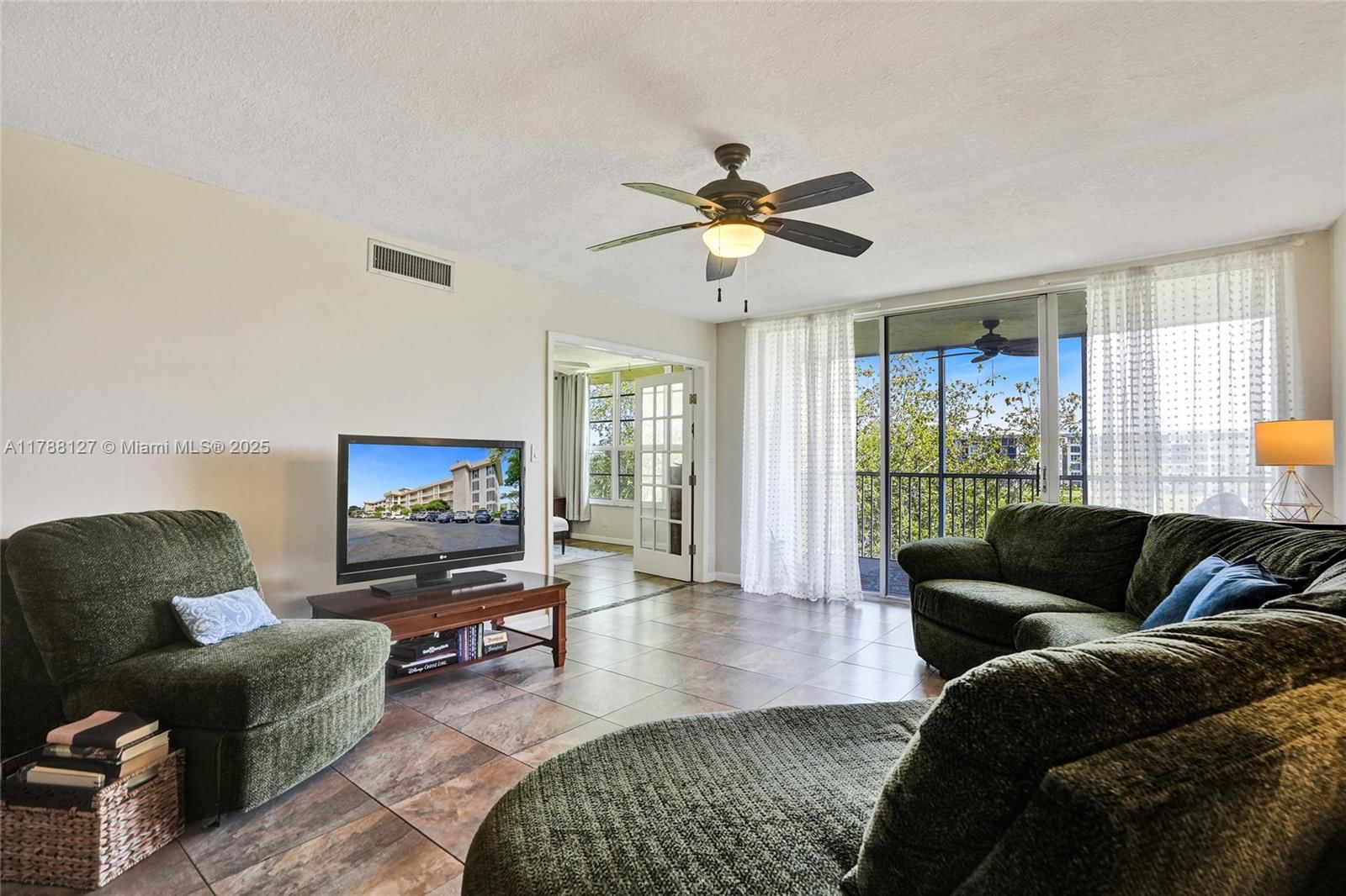Real estate property located at 2651 Palm Aire Dr #402, Broward, No 27 Palm-aire Country C, Pompano Beach, FL