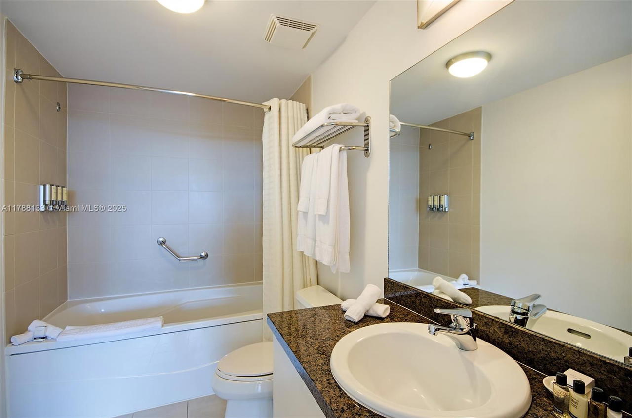 Real estate property located at 2889 Mcfarlane Rd #1601, Miami-dade, Mutiny Park Condo, Coconut Grove, FL